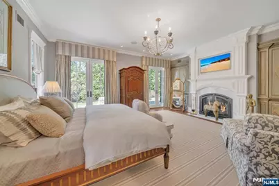 74 Roberts Road, Englewood Cliffs, NJ 07632 - Photo 17