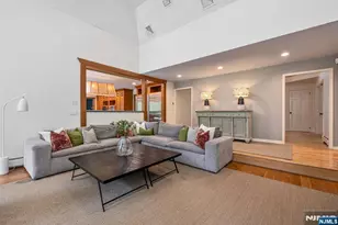 103 Macintyre Ln, Allendale, NJ 07401 - Photo 9