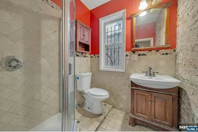 589 Martin Luther Kng Jr Boulevard, Newark, NJ 07102 - Photo 15