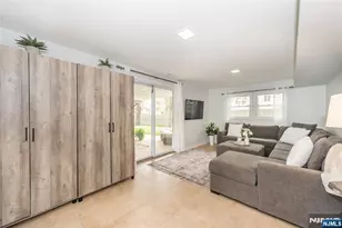 131 Horseneck Rd, Fairfield, NJ 07004 - Photo 15