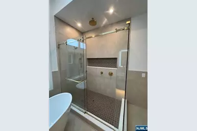 264 11th Street Unit A #Unit A, Palisades Park, NJ 07650 - Photo 19