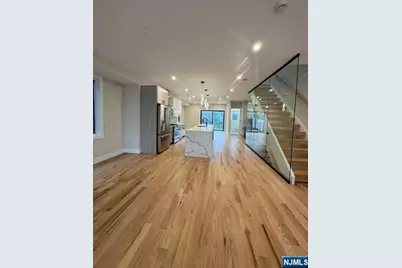 264 11th Street Unit A #Unit A, Palisades Park, NJ 07650 - Photo 13