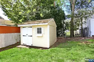 444 Washington Pl, Hasbrouck Heights, NJ 07604 - Photo 33