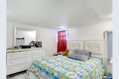 33 Vailsburg, Newark, NJ 07106 - Photo 9