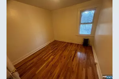 11 Sunset Avenue, Newark, NJ 07106 - Photo 3