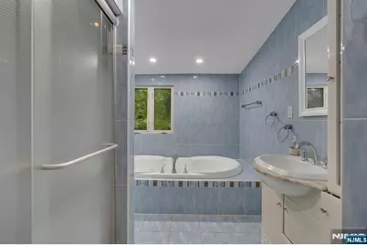 1082 Palisade Avenue, Fort Lee, NJ 07024 - Photo 35