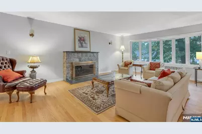 1082 Palisade Avenue, Fort Lee, NJ 07024 - Photo 3