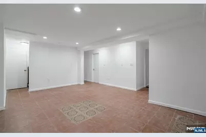 1082 Palisade Avenue, Fort Lee, NJ 07024 - Photo 31