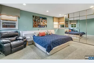 526 Rutland Avenue, Teaneck Township, NJ 07666 - Photo 15