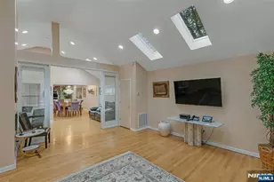 526 Rutland Ave, Teaneck Township, NJ 07666 - Photo 7