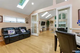 526 Rutland Ave, Teaneck Township, NJ 07666 - Photo 9