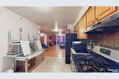 129-131 Seymour Avenue, Newark, NJ 07108 - Photo 17