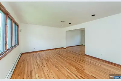 36 Bellows Lane, Montville Township, NJ 07082 - Photo 5