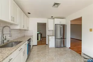 36 Bellows Ln, Montville Township, NJ 07082 - Photo 7