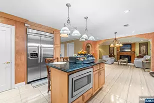 162 Split Rock Rd, Paramus, NJ 07652 - Photo 7