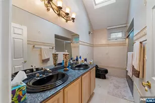 162 Split Rock Rd, Paramus, NJ 07652 - Photo 21