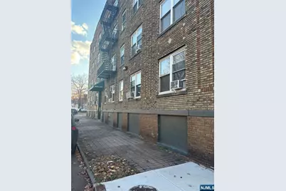 133 Maple Avenue 204 #204, East Orange, NJ 07017 - Photo 1