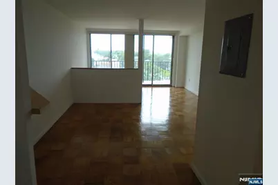 1 Wall Street 8-C #8-C, Fort Lee, NJ 07024 - Photo 7