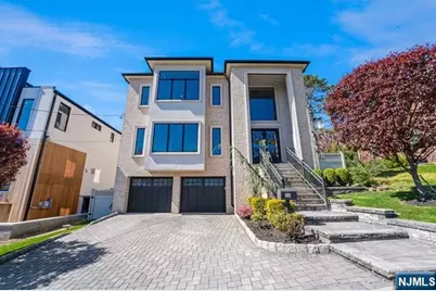 12 Cortland Place, Cliffside Park, NJ 07010 - Photo 1