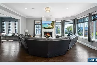 12 Cortland Place, Cliffside Park, NJ 07010 - Photo 11