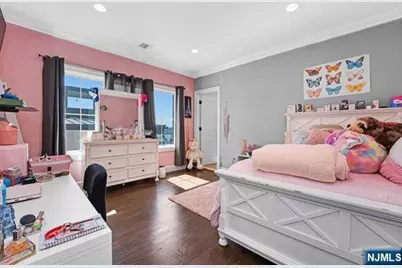 12 Cortland Place, Cliffside Park, NJ 07010 - Photo 27