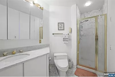 100 Carlyle 14D-S #14D-S, Cliffside Park, NJ 07010 - Photo 15