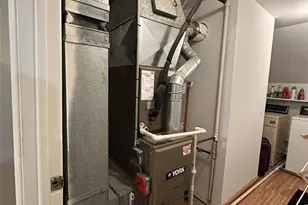 56 Meadowview Ct, Leonia, NJ 07605 - Photo 9