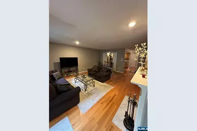 56 Meadowview Court, Leonia, NJ 07605 - Photo 3