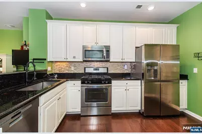 129 Eisenhower Lane 2109 #2109, Wood Ridge, NJ 07075 - Photo 7