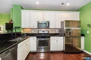 129 Eisenhower Ln 2109, Wood Ridge, NJ 07075 - Photo 7