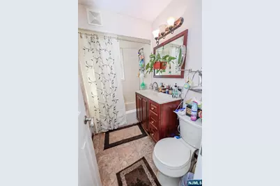 136 Martin Avenue, Clifton, NJ 07012 - Photo 17
