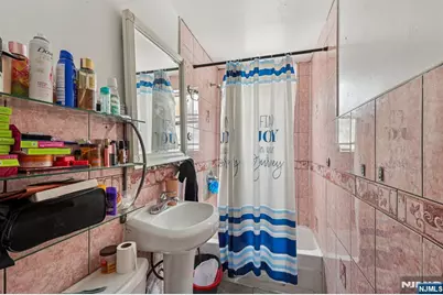 534 Lincoln Street, Union City, NJ 07087 - Photo 11