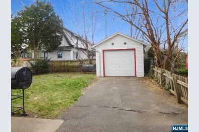 348 Lakeview Avenue, Clifton, NJ 07011 - Photo 9