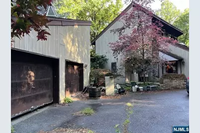 705 Sneider Lane, Franklin Lakes, NJ 07417 - Photo 3