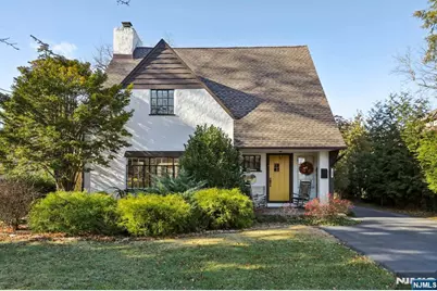 183 Sheridan Avenue, Ho Ho Kus, NJ 07423 - Photo 1