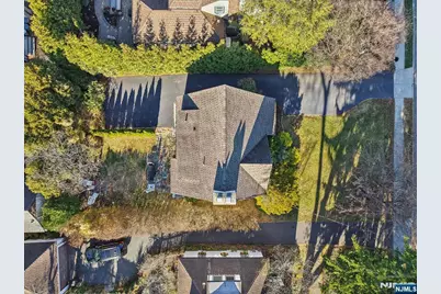 183 Sheridan Avenue, Ho Ho Kus, NJ 07423 - Photo 33