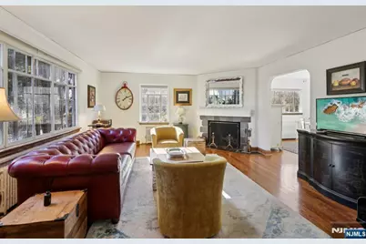 183 Sheridan Avenue, Ho Ho Kus, NJ 07423 - Photo 5