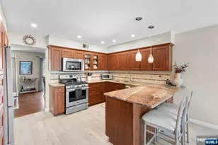 19 Indian Field Ct, Mahwah, NJ 07430 - Photo 15