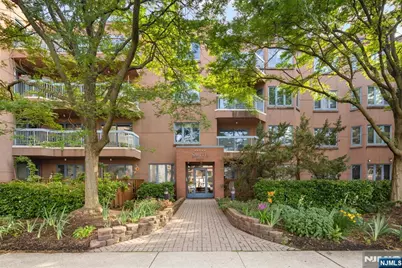 308 Smith Court, Edgewater, NJ 07020 - Photo 23