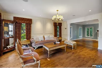 8 Church Court, Closter, NJ 07624 - Photo 5