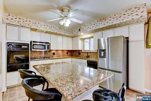 27 Carmer Ave, Belleville, NJ 07109 - Photo 11