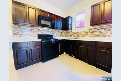 464 Avon Avenue, Newark, NJ 07108 - Photo 1
