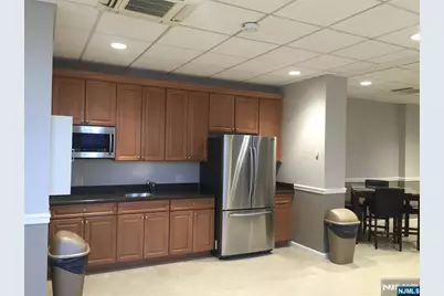 2000 Linwood Avenue 9N #9N, Fort Lee, NJ 07024 - Photo 25