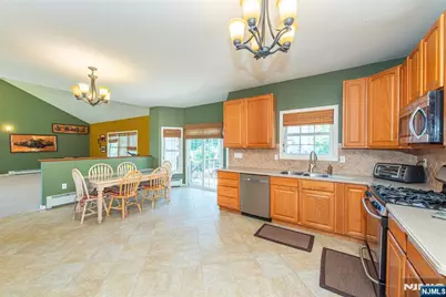 2 Iron Hill, West Milford, NJ 07480 - Photo 5