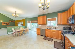 2 Iron Hl, West Milford, NJ 07480 - Photo 5