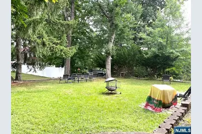 162 Union Place, Ridgefield Park, NJ 07660 - Photo 11