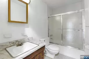 2150 Center Ave 2E, Fort Lee, NJ 07024 - Photo 21