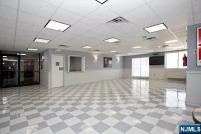 2150 Center Avenue 2E #2E, Fort Lee, NJ 07024 - Photo 29