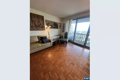 2100 Linwood 22T #22T, Fort Lee, NJ 07024 - Photo 15