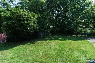 131 Prospect Ave, Bergenfield, NJ 07621 - Photo 33